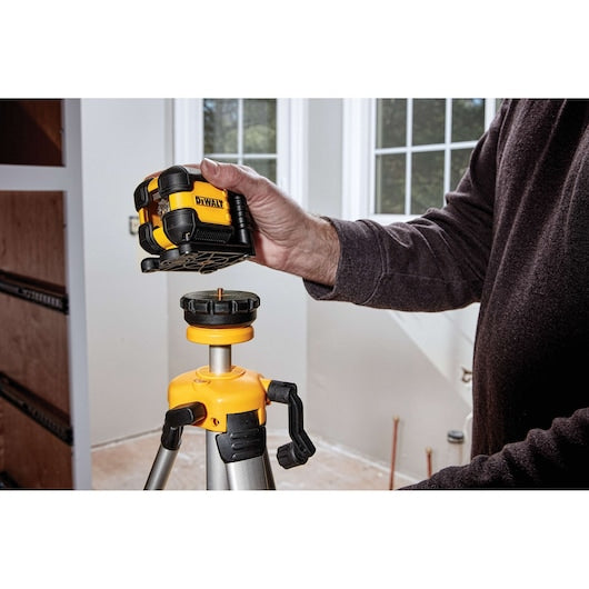 DEWALT Green Cross-Line Laser Level – DW08802CG